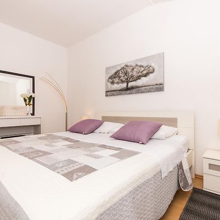 Apartments Barba Trogir Exterior foto