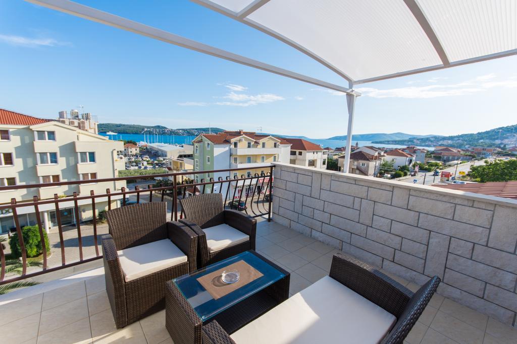 Apartments Barba Trogir Exterior foto