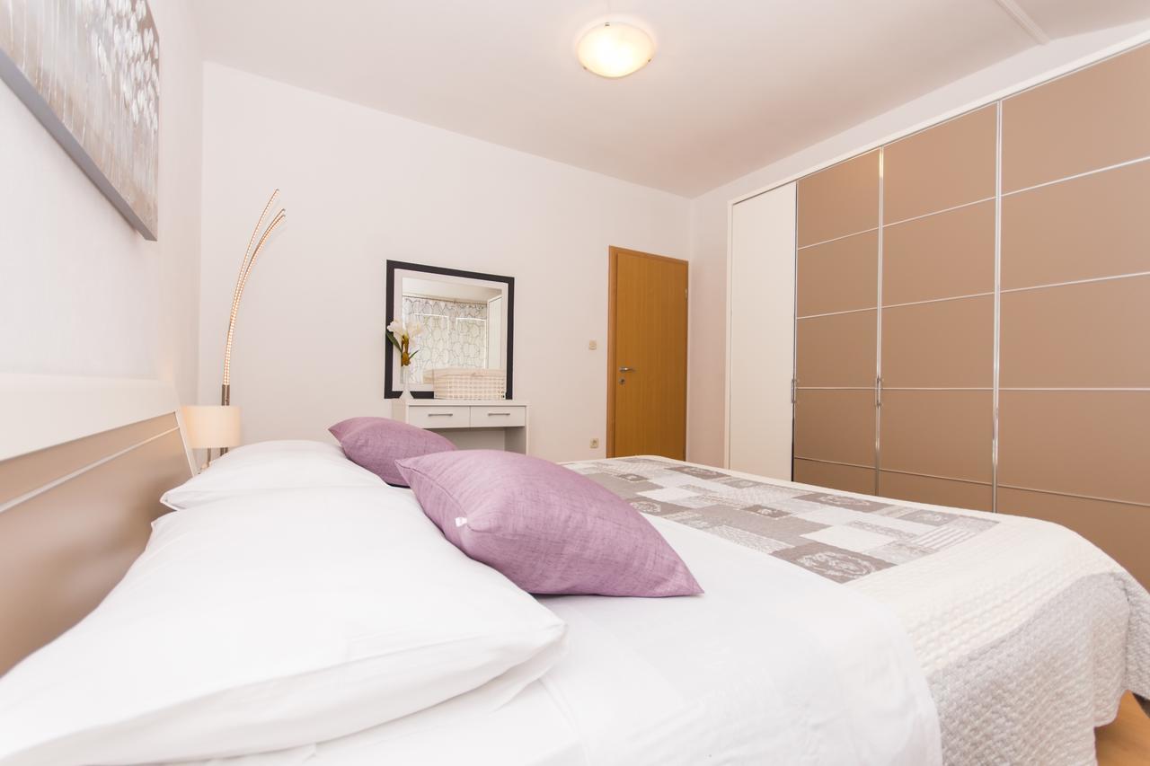 Apartments Barba Trogir Exterior foto